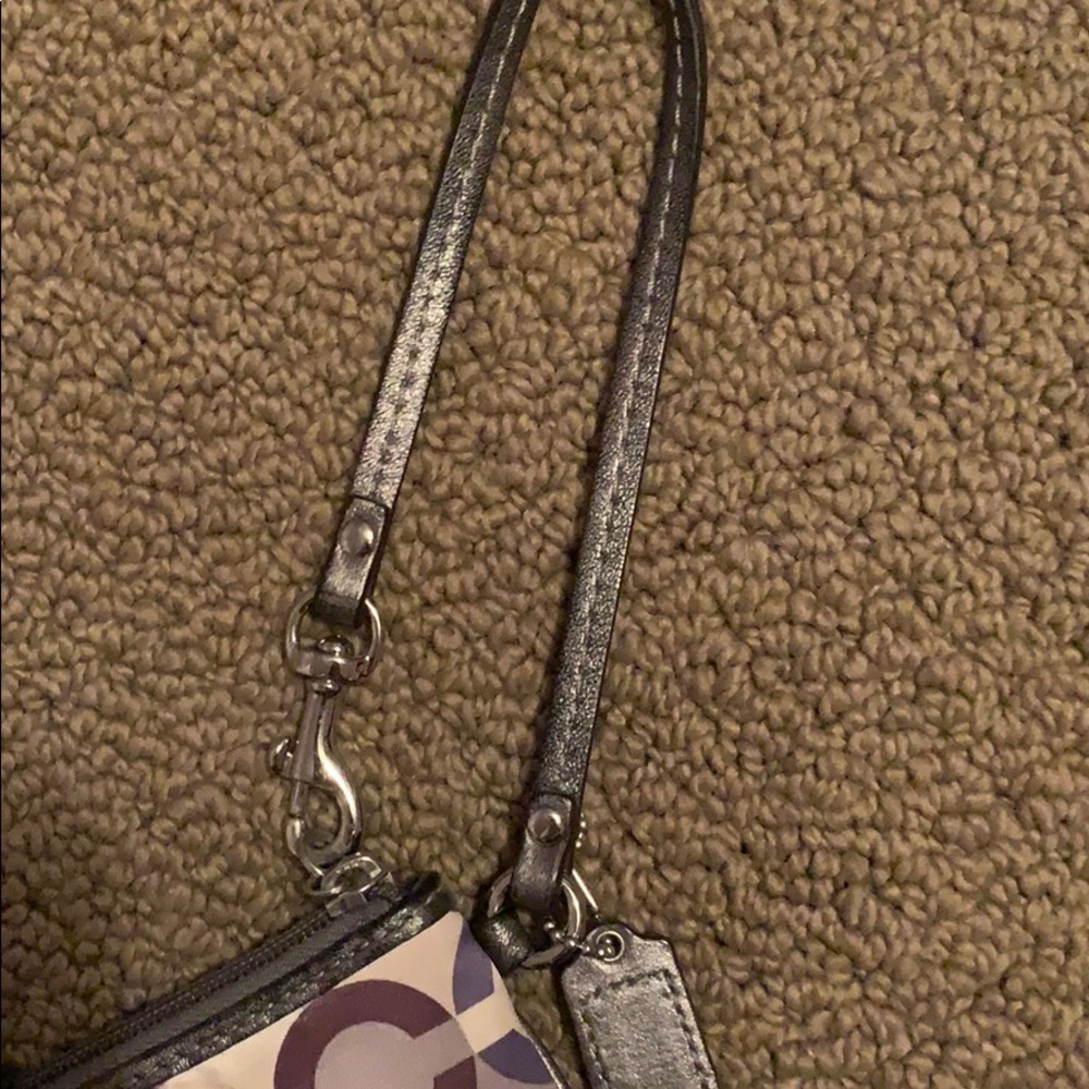 wristlet - Picture 3 of 4